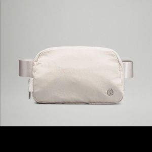 NWT Lululemon everywhere belt bag white opal